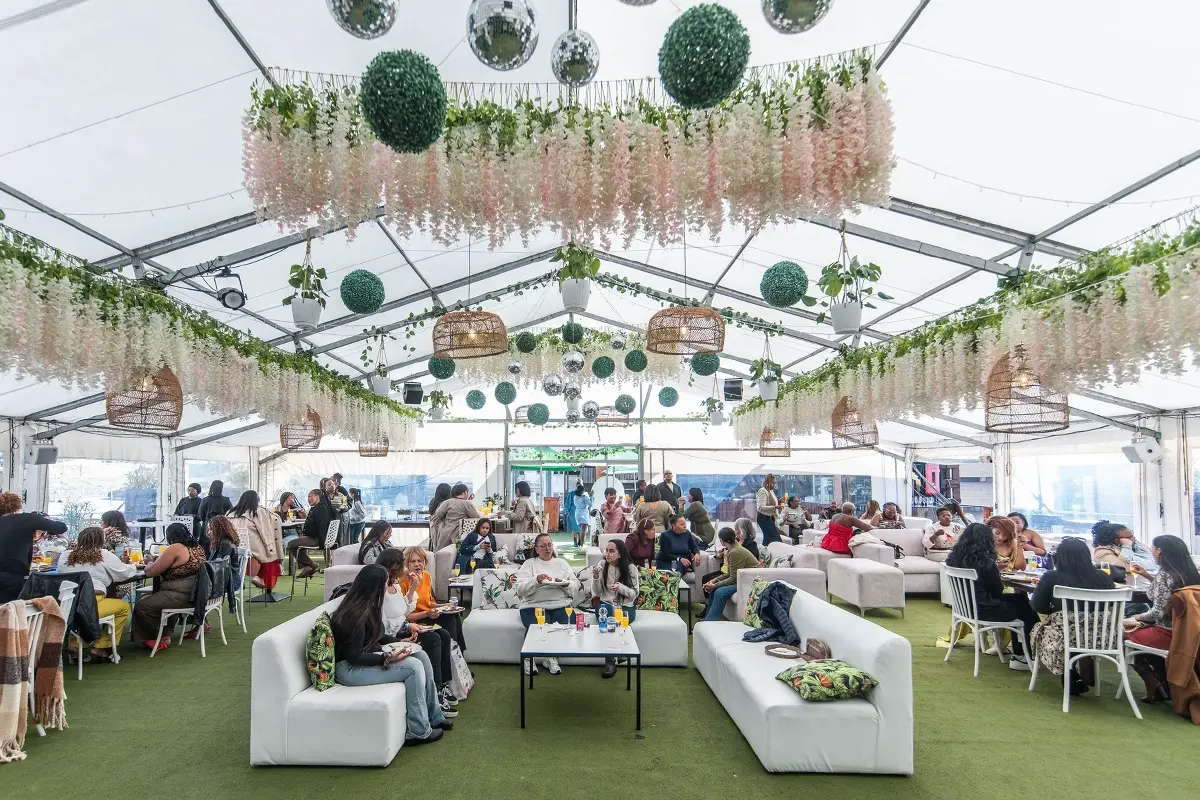 About Roof Garden Bar_6